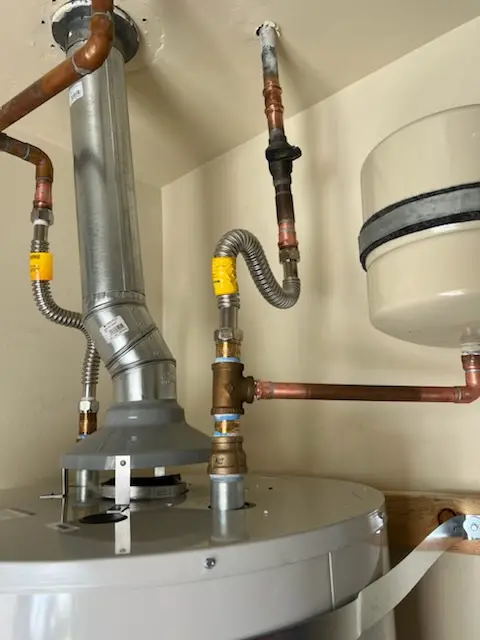 Water heater installation and plumbing repair in Eltopia